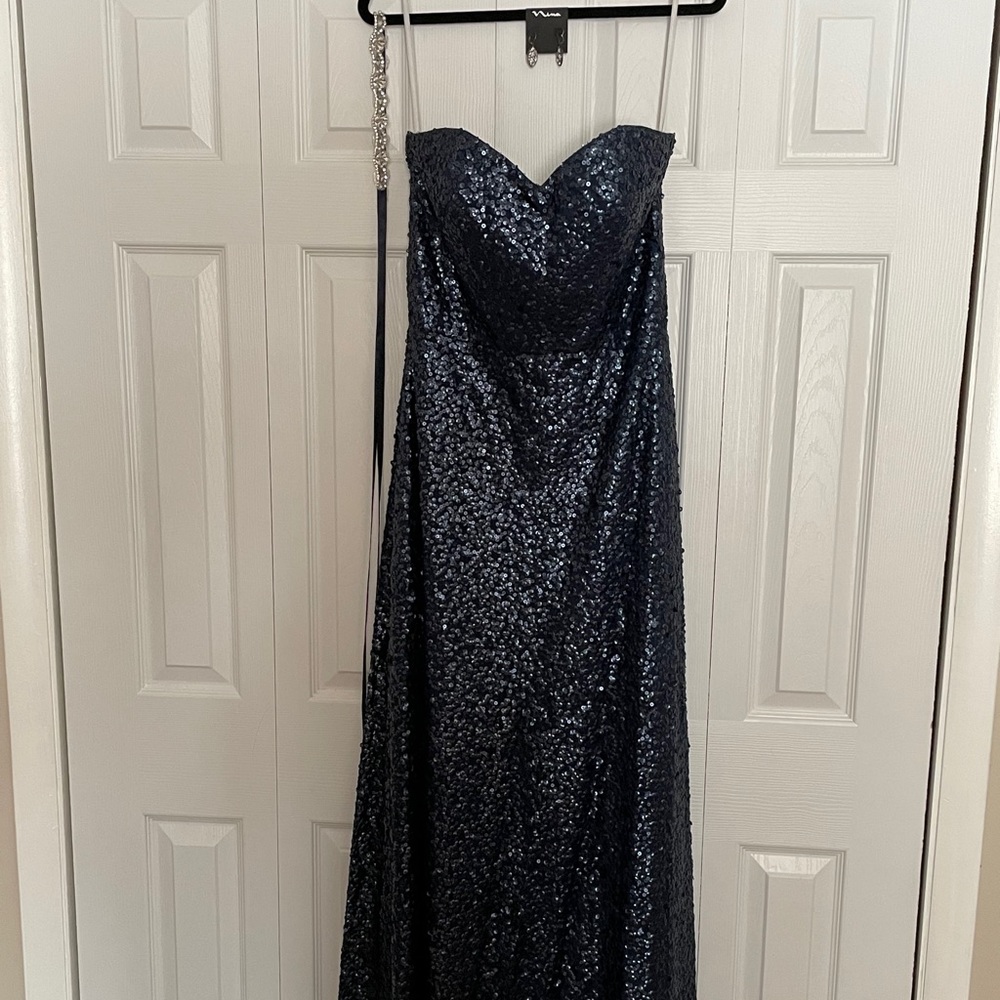 SAMPLE PROM/FORMAL DRESS